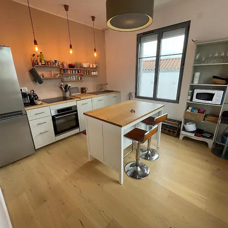 Charmante Bord De Avec Parking Et Wifi, Proche Et Commerces - Fr-1-22-377 펜션